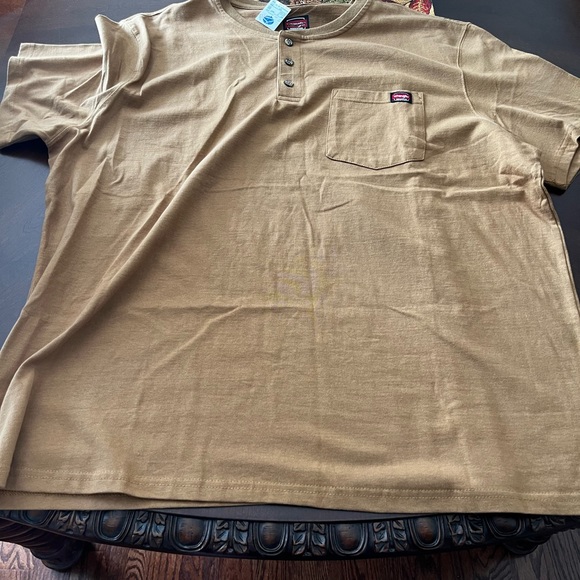 Wrangler henley style pocket tee NWT - Picture 5 of 6